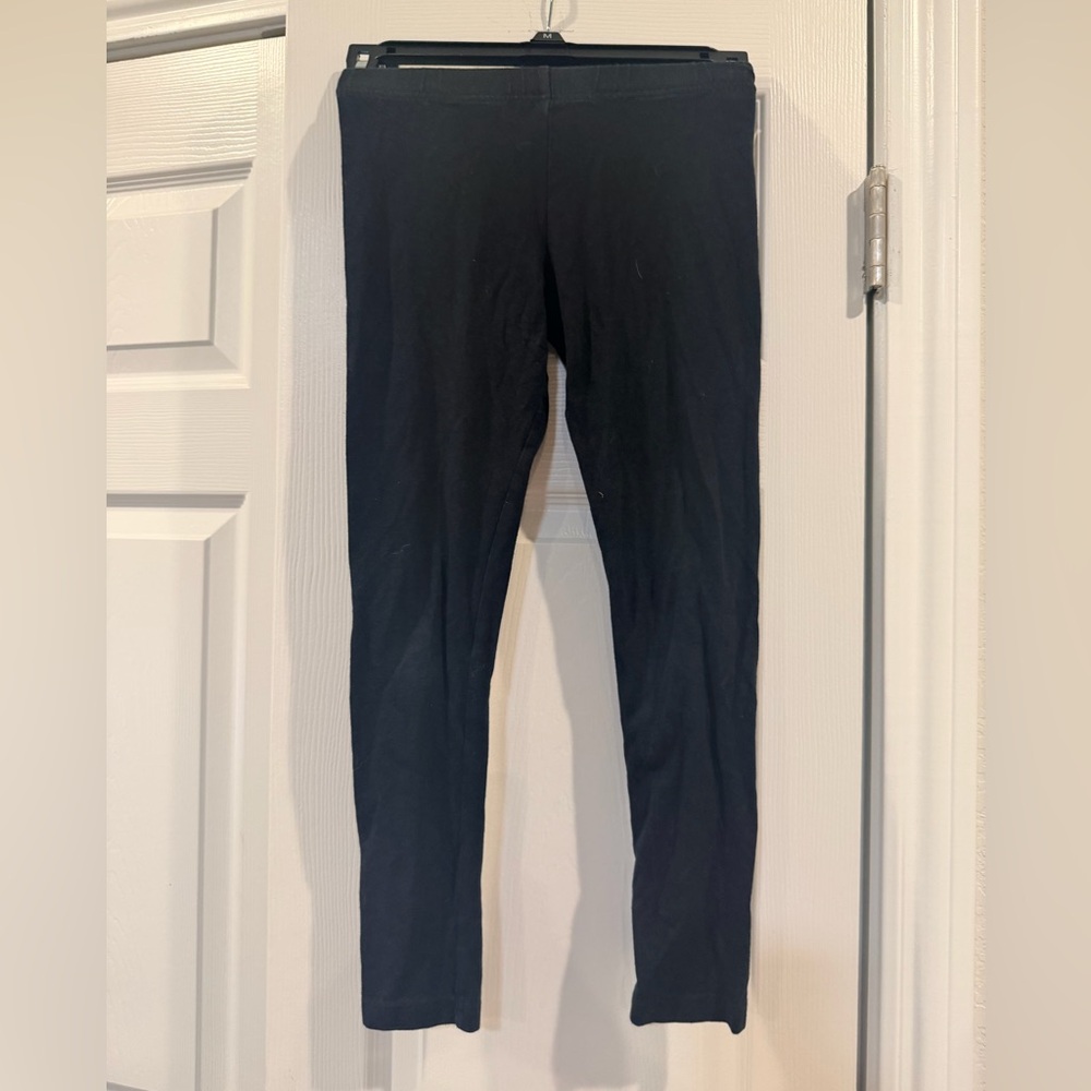 2 Leggings: Crazy 8 Navy Blue Leggings & Carters Black Leggings - Picture 4 of 6